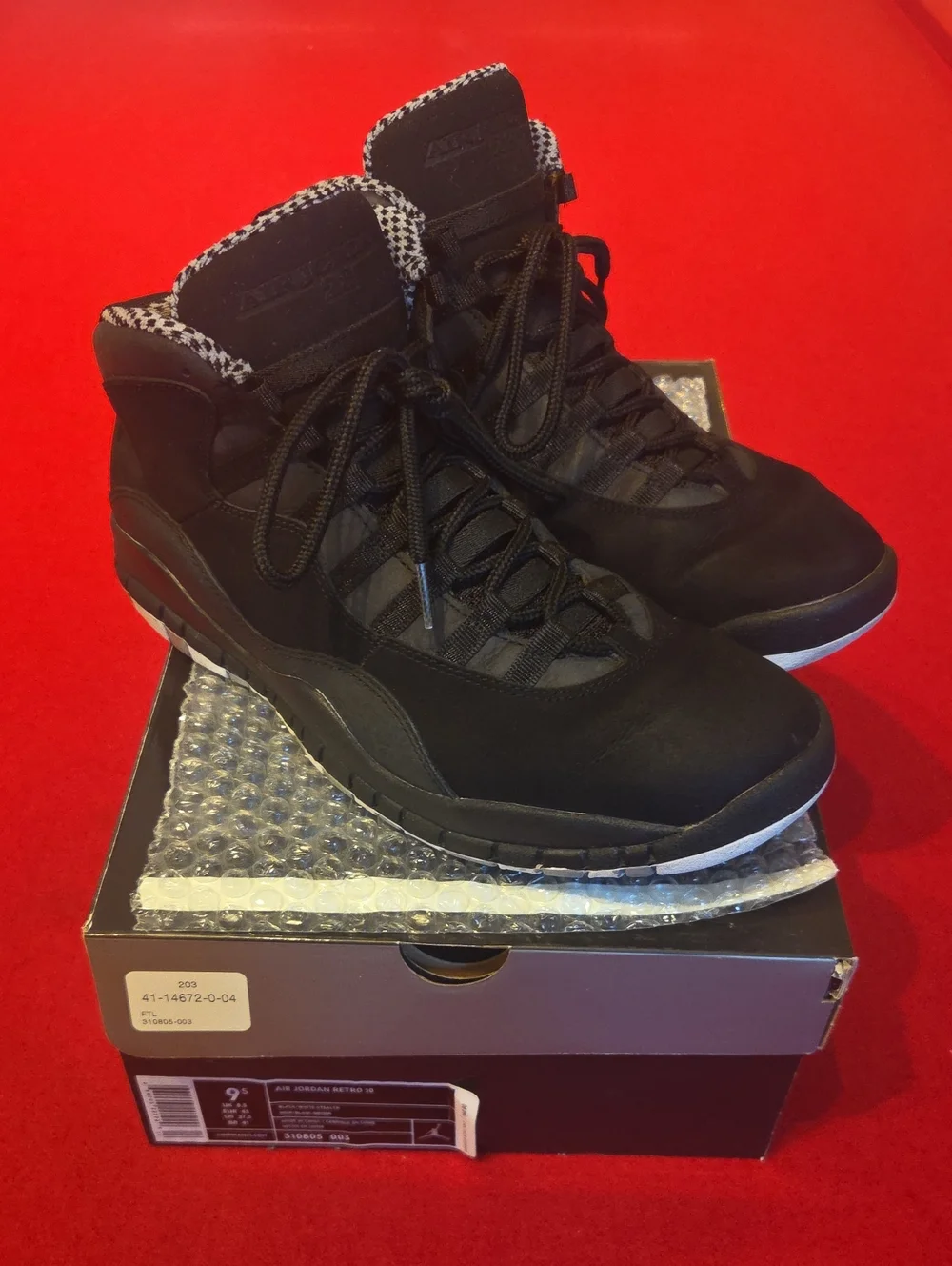 Mens Size 9.5 Nike Air Jordan Retro 10 Black / White / Gray in Original Box.